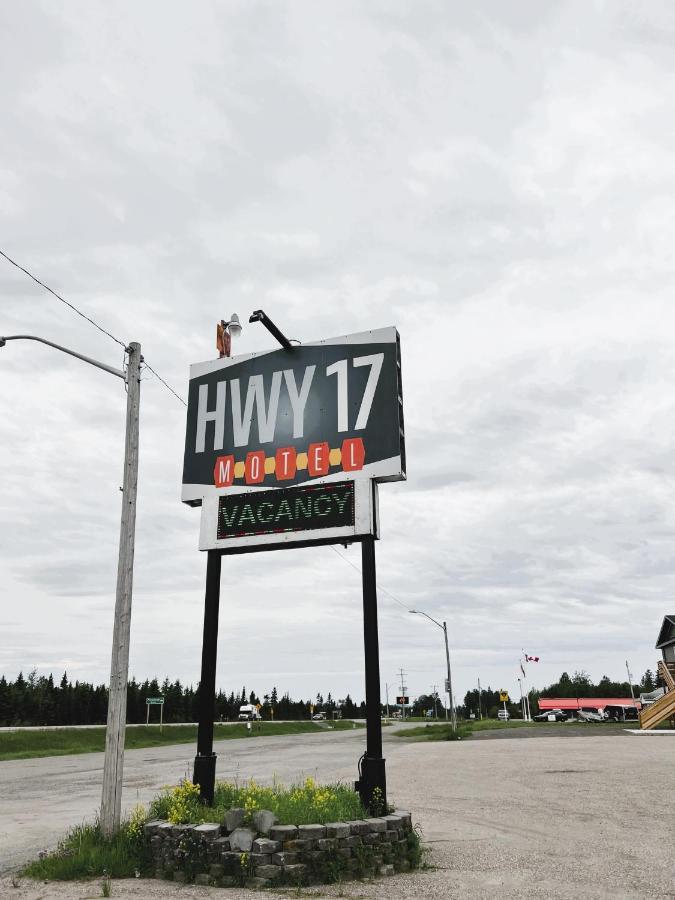 Hwy 17 Hotel Wawa Eksteriør bilde